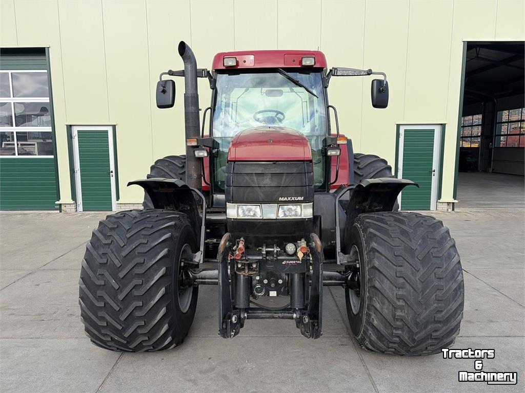 Tractor Case-IH MX 135