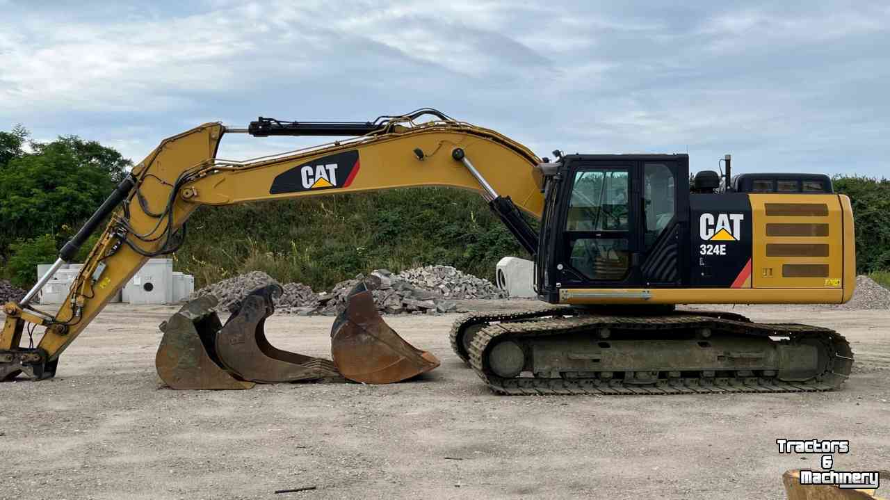 Excavator tracks Caterpillar 324 E