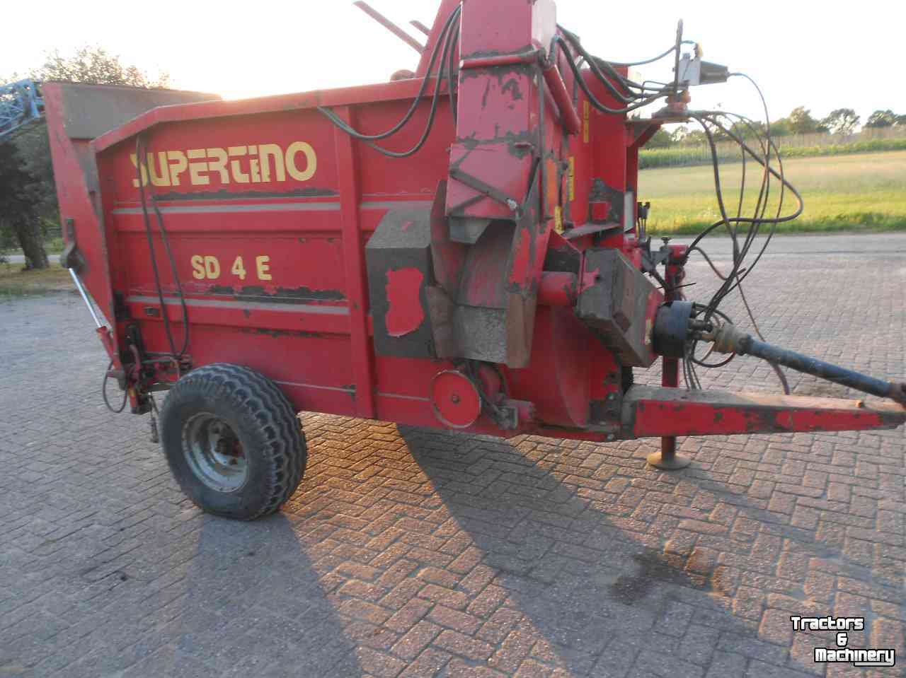 Straw spreader for boxes Supertino sd 4e