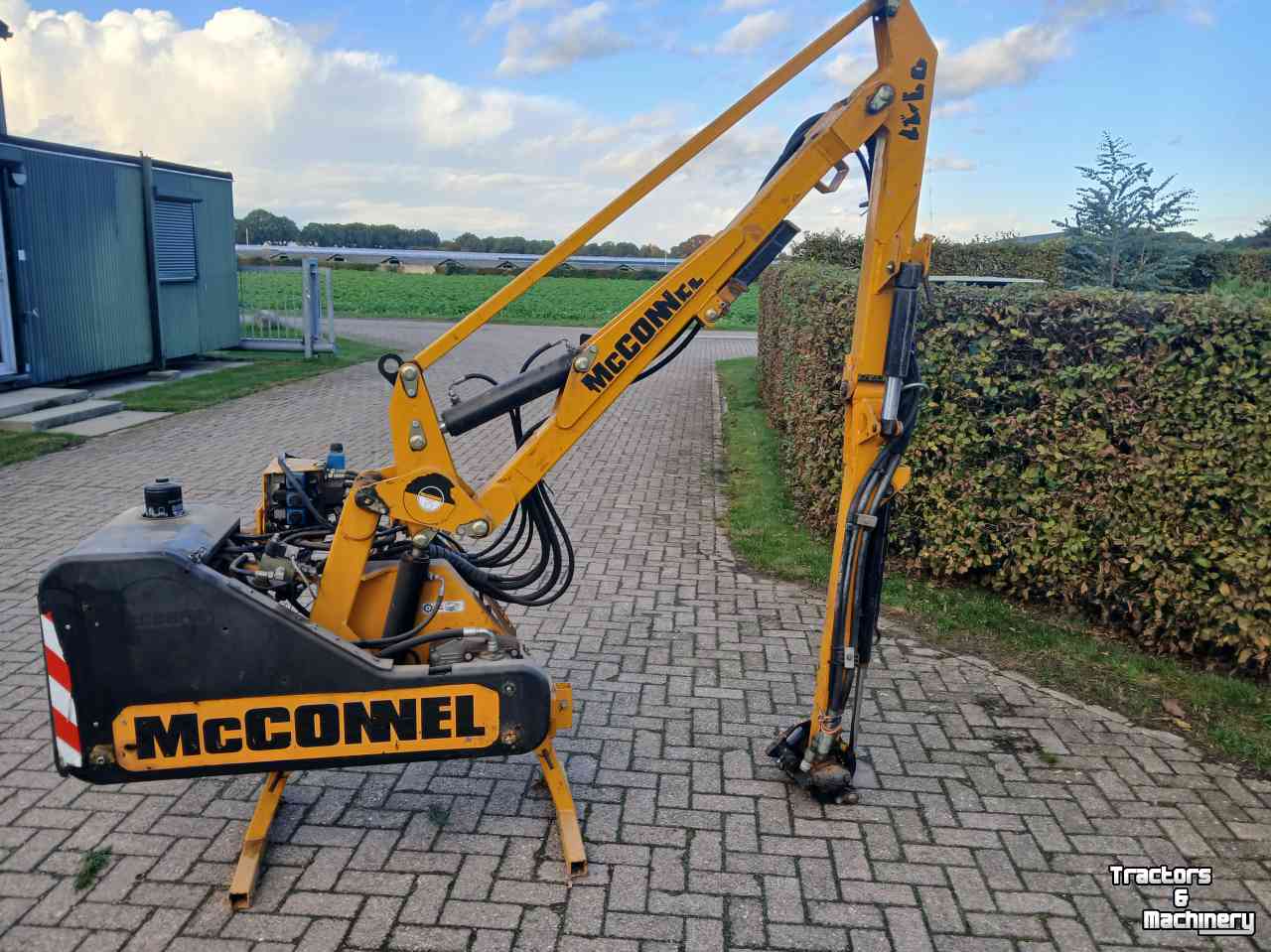 Mowing arm McConnel Pa 41 armklepelmaaier maaiarm Mcconnel