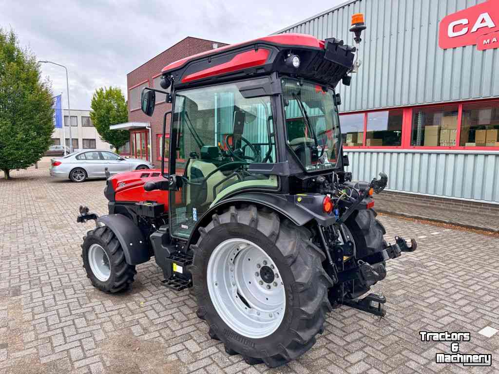 Small-track Tractor Case Quantum 110N Stage V Cab CAT 4