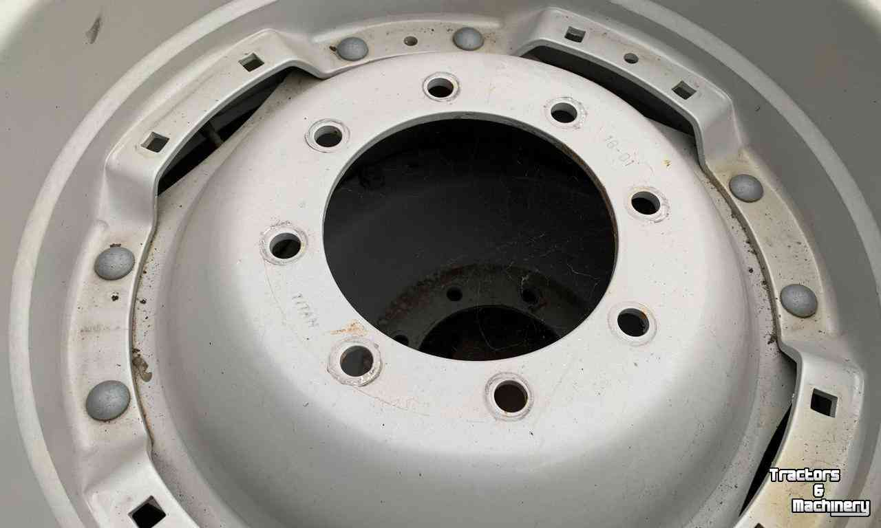 Wheels, Tyres, Rims & Dual spacers Michelin 13.6R28 50% Agribib