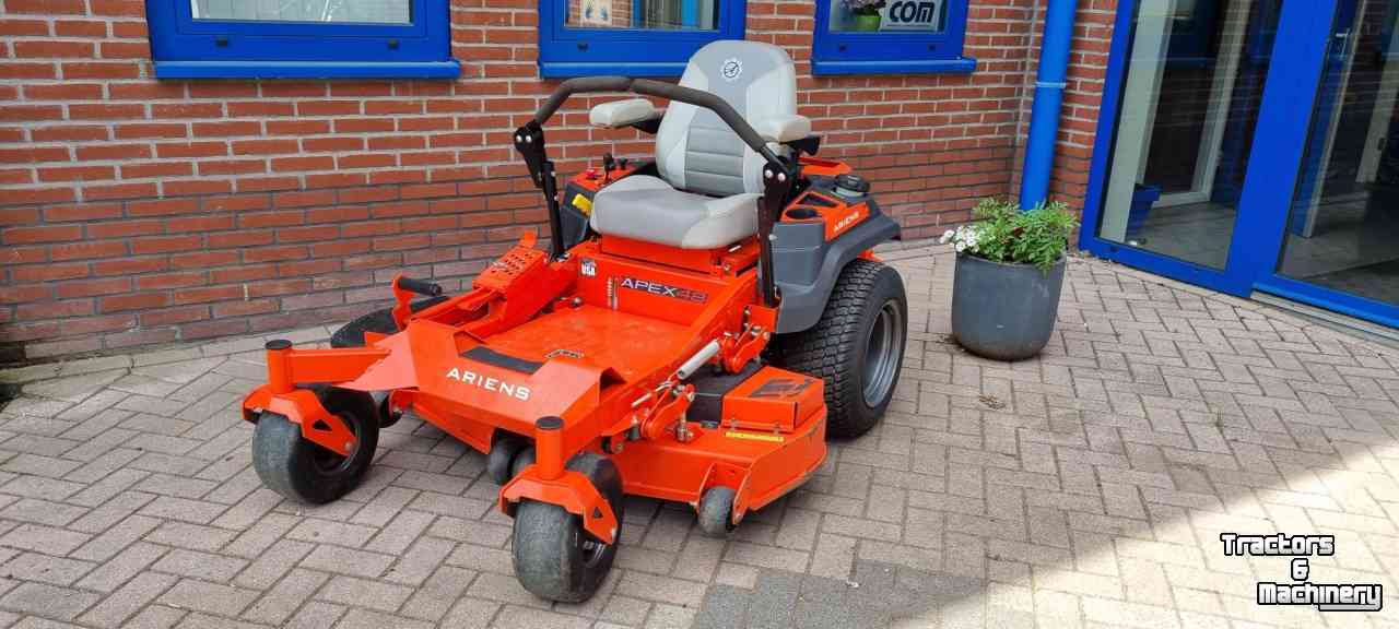 Ride-on mower Ariens APEX 48SD