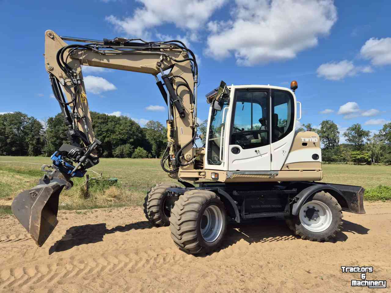 Excavator mobile Terex TW 110
