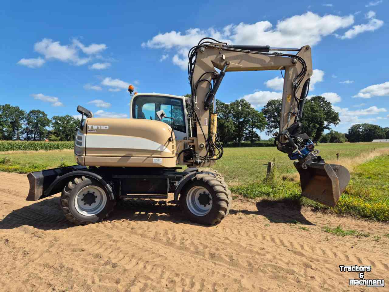 Excavator mobile Terex TW 110
