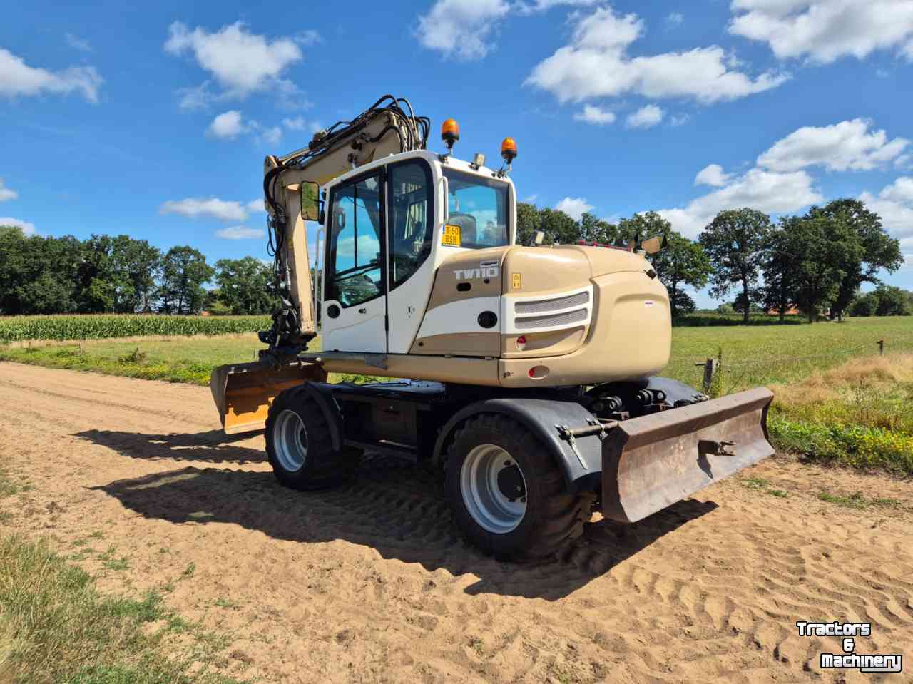 Excavator mobile Terex TW 110