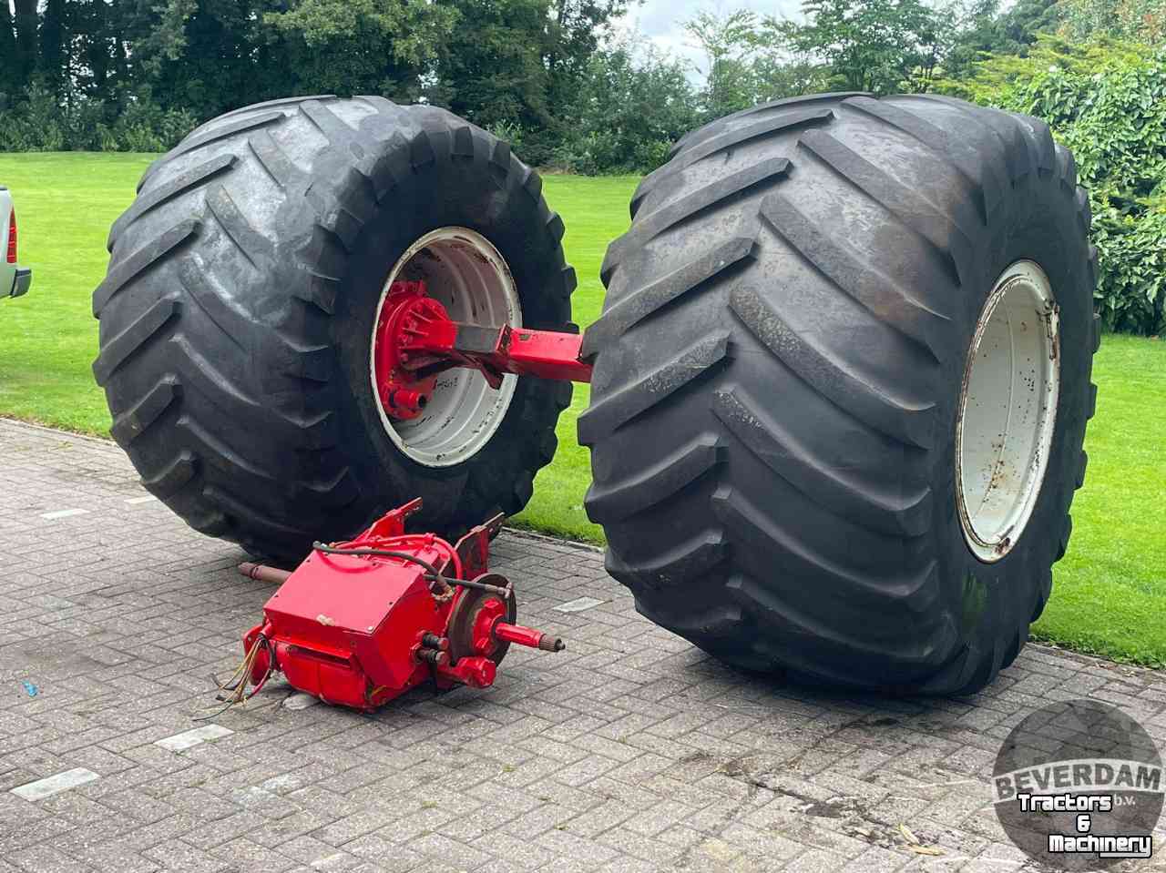 Other tractors and accessories  Vervaet as aangedreven as 1050/50R32