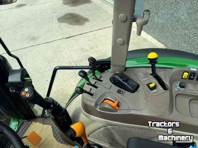 Tractor John Deere 5100m