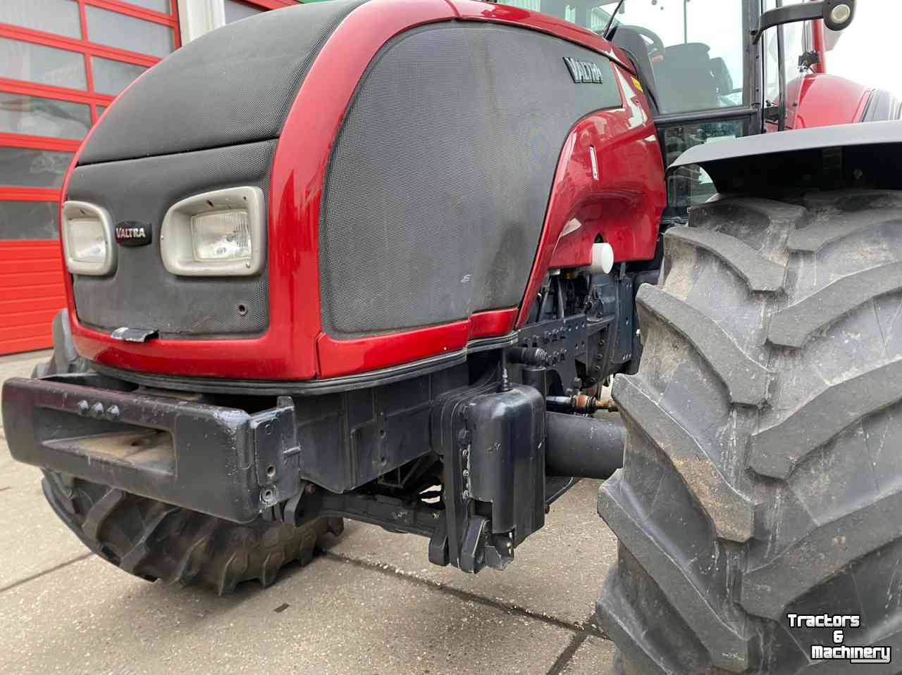 Tractors Valtra T130