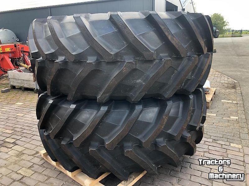 Wheels, Tyres, Rims & Dual spacers Trelleborg Trelleborg - 710/70R42 TM900 op wiel Valtra Q-serie