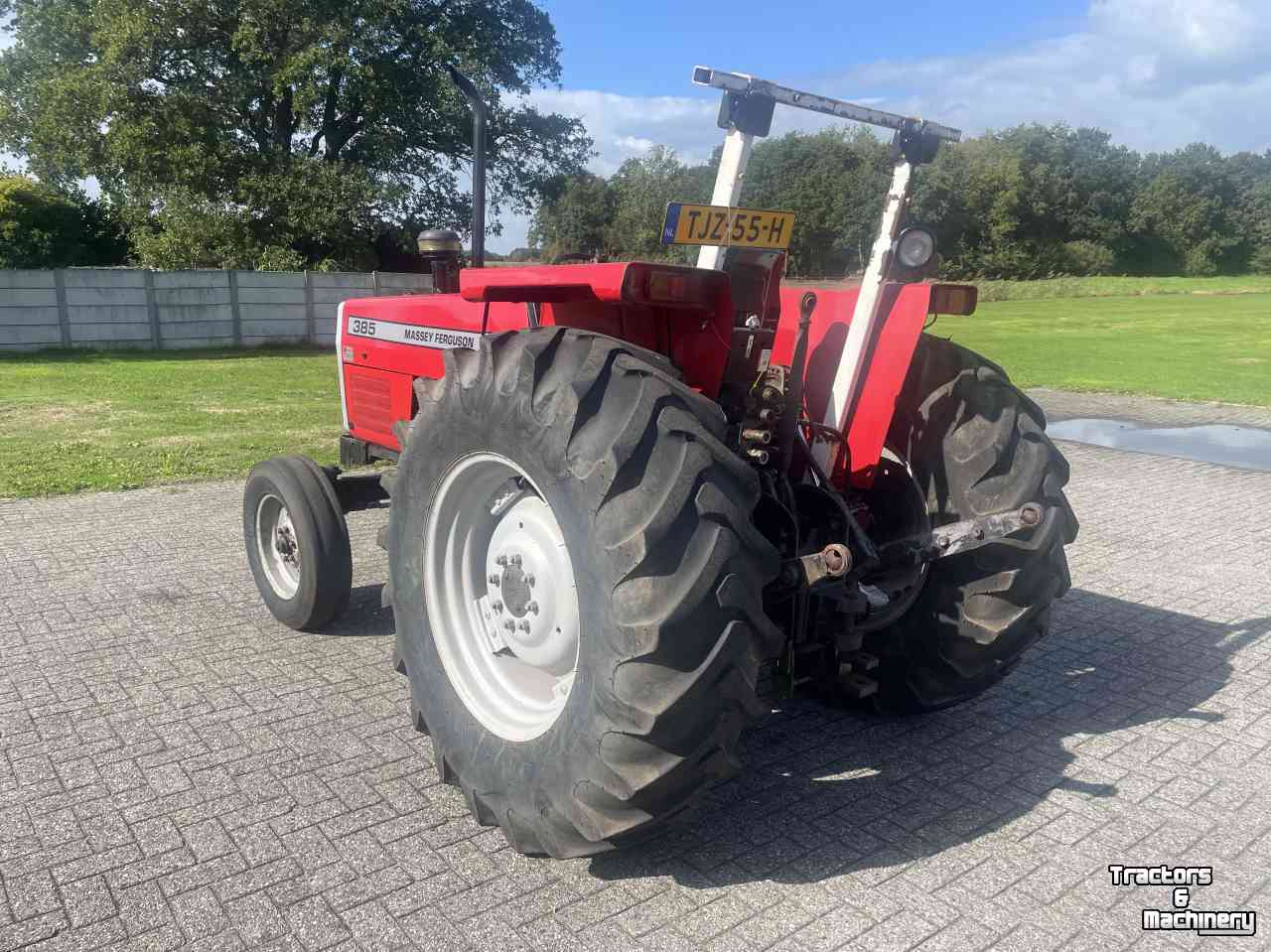 Tractor Massey Ferguson 385 2WD Perkins 4 cil.diesel Powersteering
