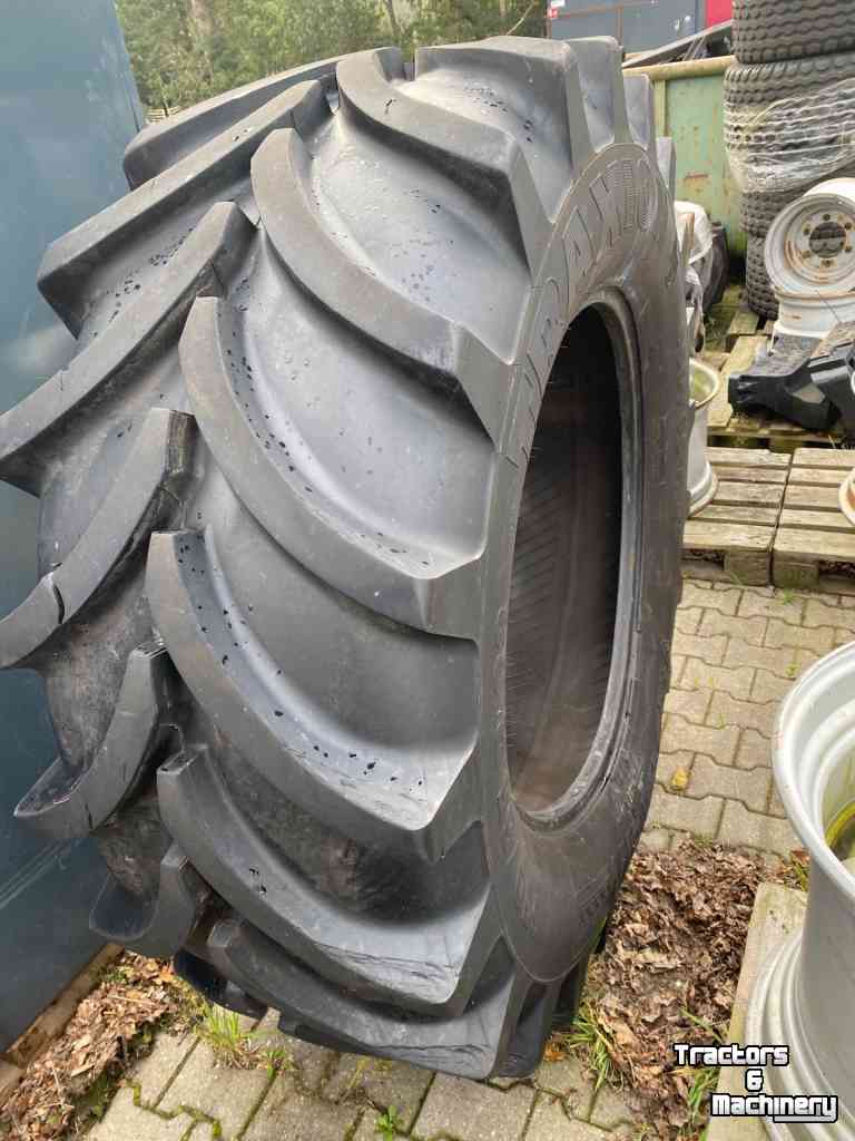 Wheels, Tyres, Rims & Dual spacers Vredestein 650/65R38