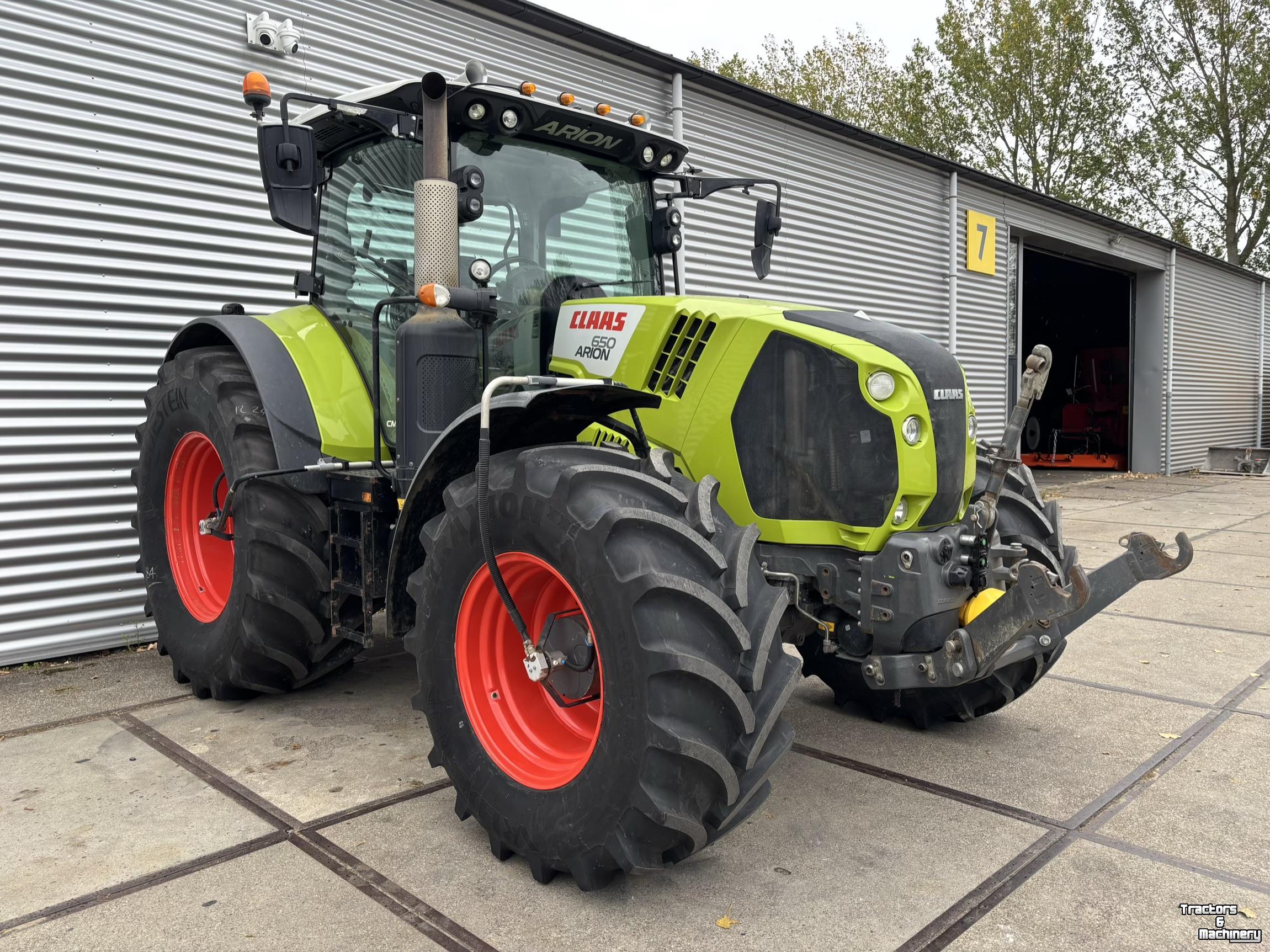 Tractor Claas Arion 650 CMATIC CIS