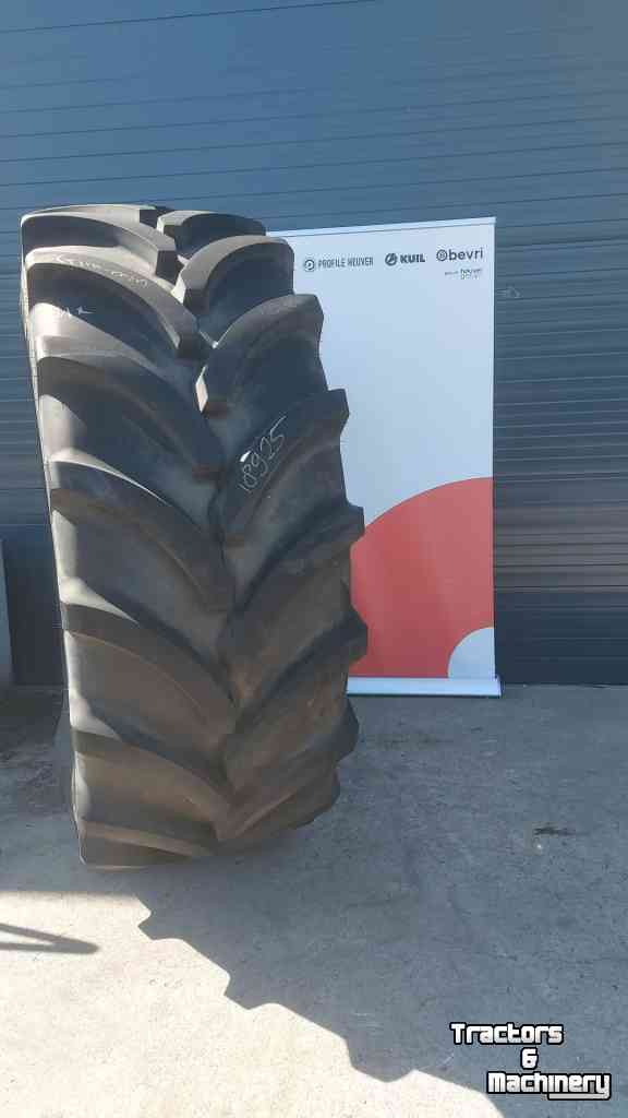 Wheels, Tyres, Rims & Dual spacers Vredestein 710/70R42