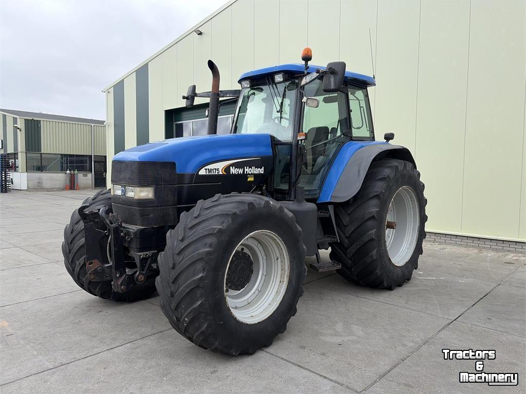Tractor New Holland TM Series