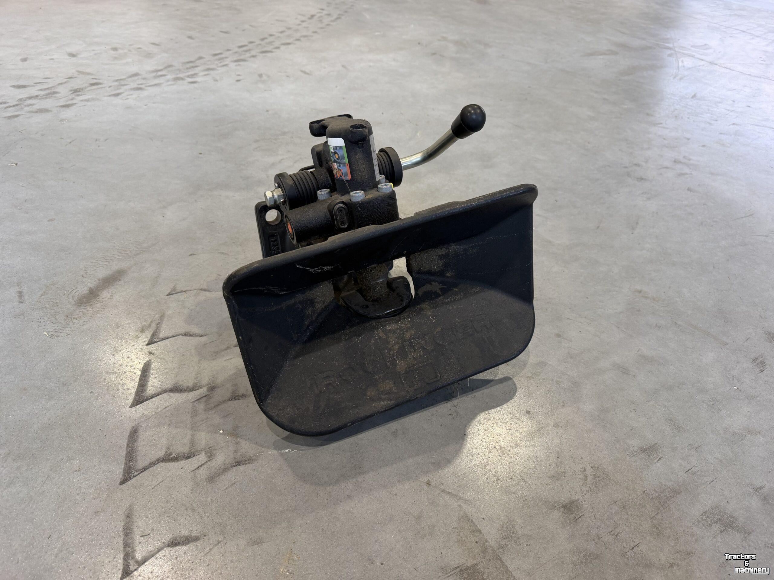 Other tractors and accessories  Automatische trekhaak | trekbek