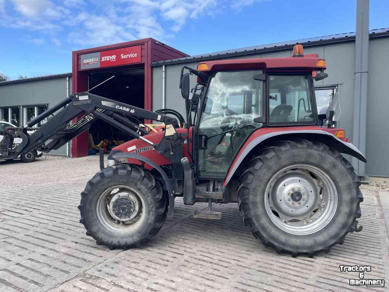 Tractor Case-IH JX1090U met voorlader