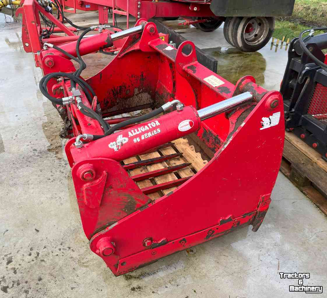 Silage cutting bucket Redrock Alligator Kuilhapper 160-85 euro aansluiting. Voermachines