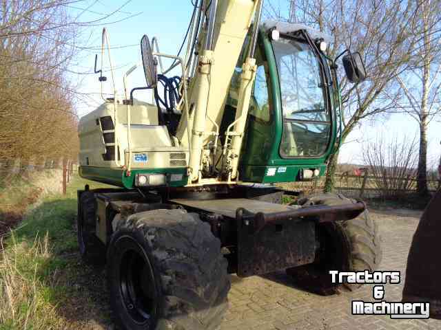 Excavator mobile Kobelco 139wt