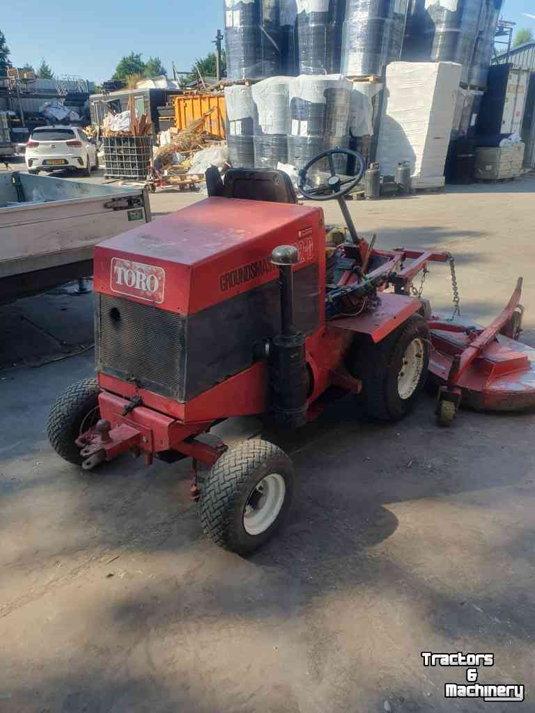 Ride-on mower Toro Groundmaster 322-D