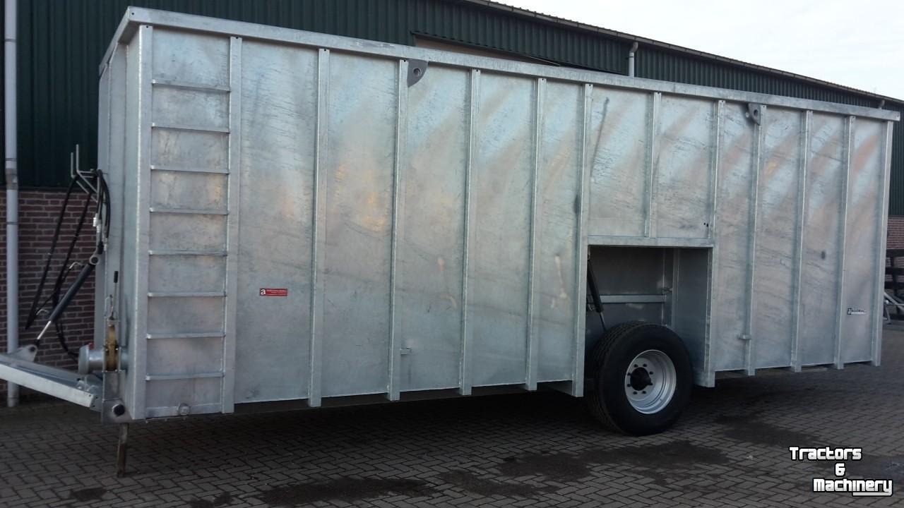 Manure container  Gegalvaniseerde mestcontainer