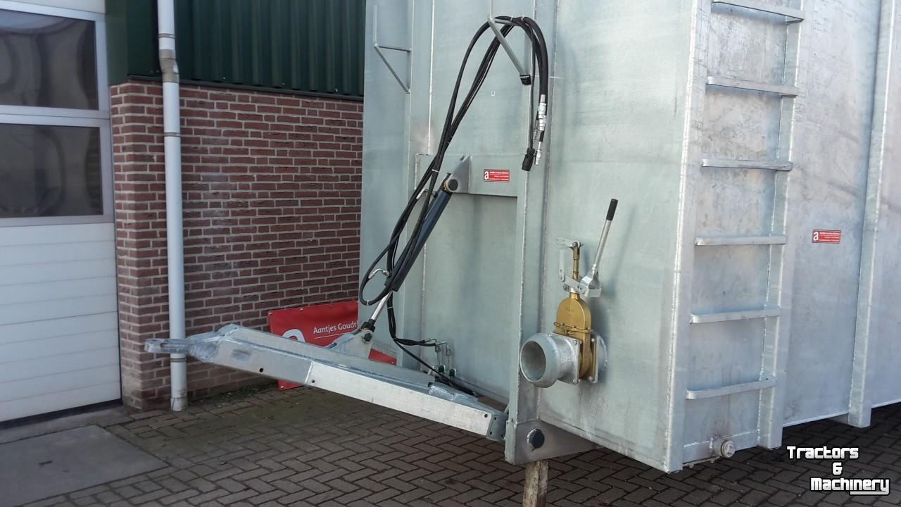 Manure container  Gegalvaniseerde mestcontainer