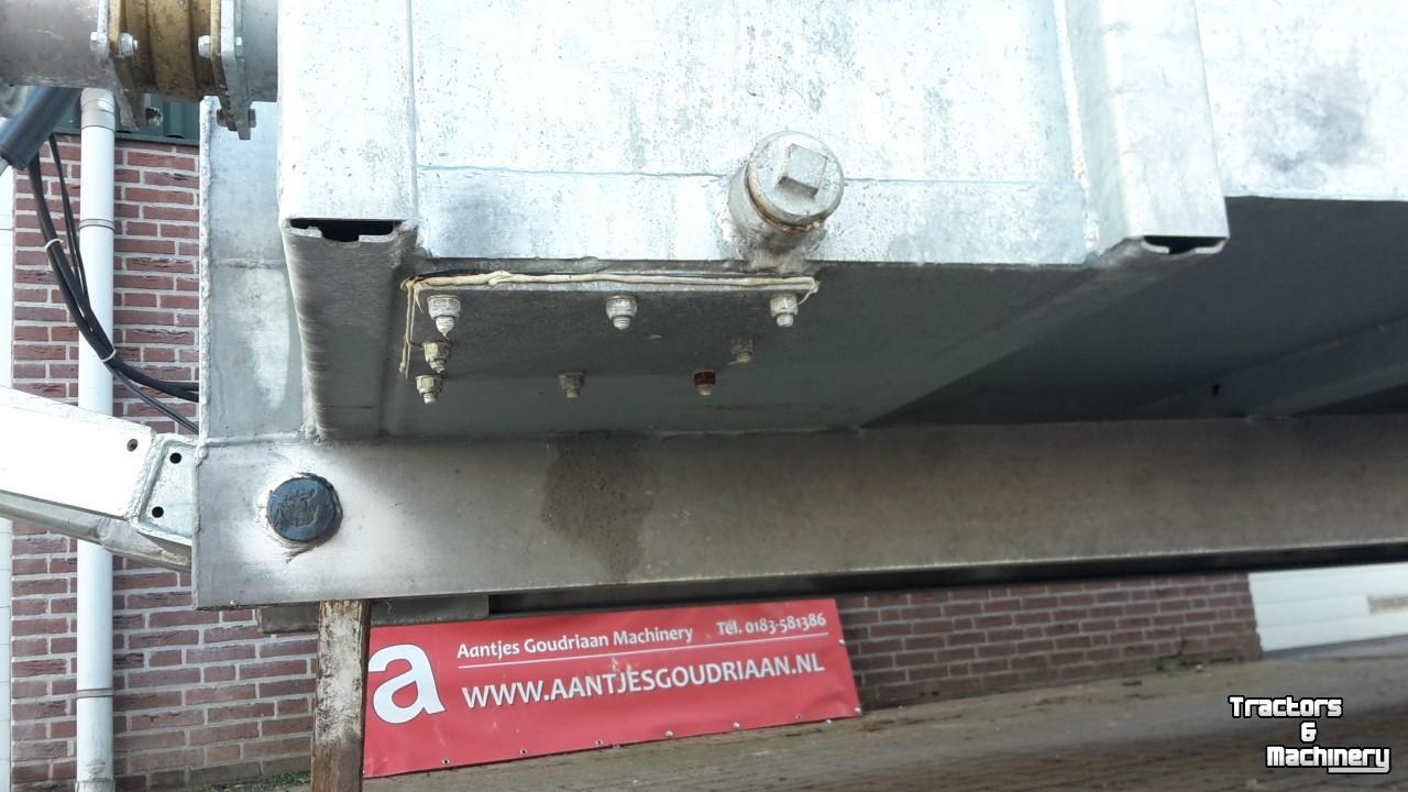 Manure container  Gegalvaniseerde mestcontainer