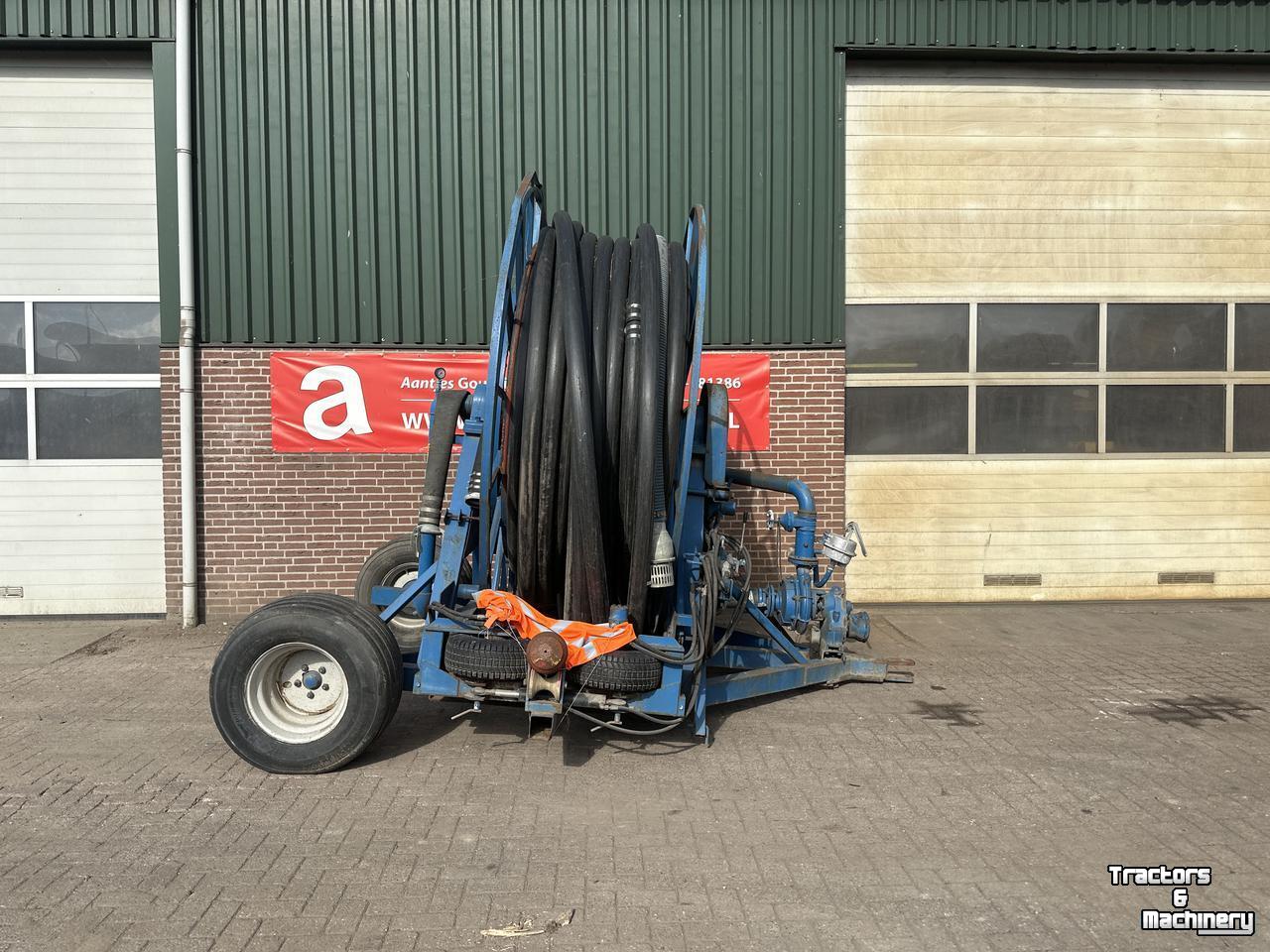 Irrigation spray lines  Haspel met eigen pomp