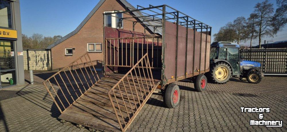 Low loader / Semi trailer  VIERWIELIGE VEEKAR