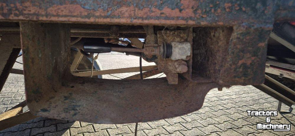 Low loader / Semi trailer  VIERWIELIGE VEEKAR