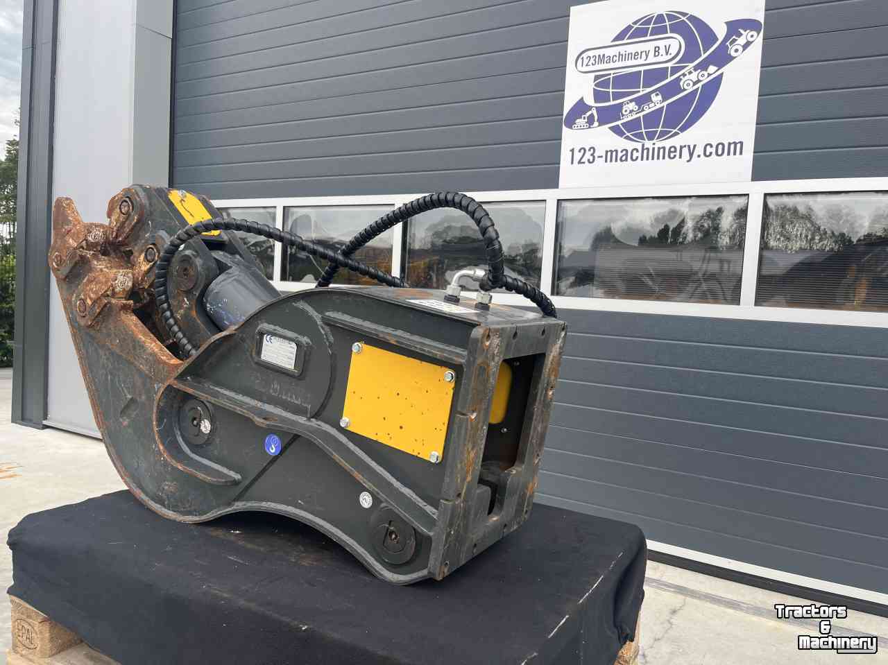 Concrete Pulverizers Mustang Beton breker 4.5/11 ton