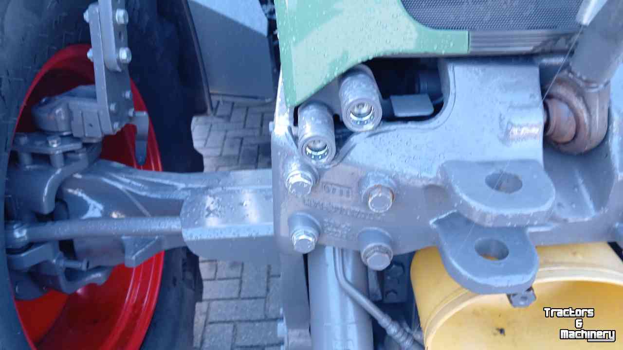 Tractor Fendt 820 Vario TMS