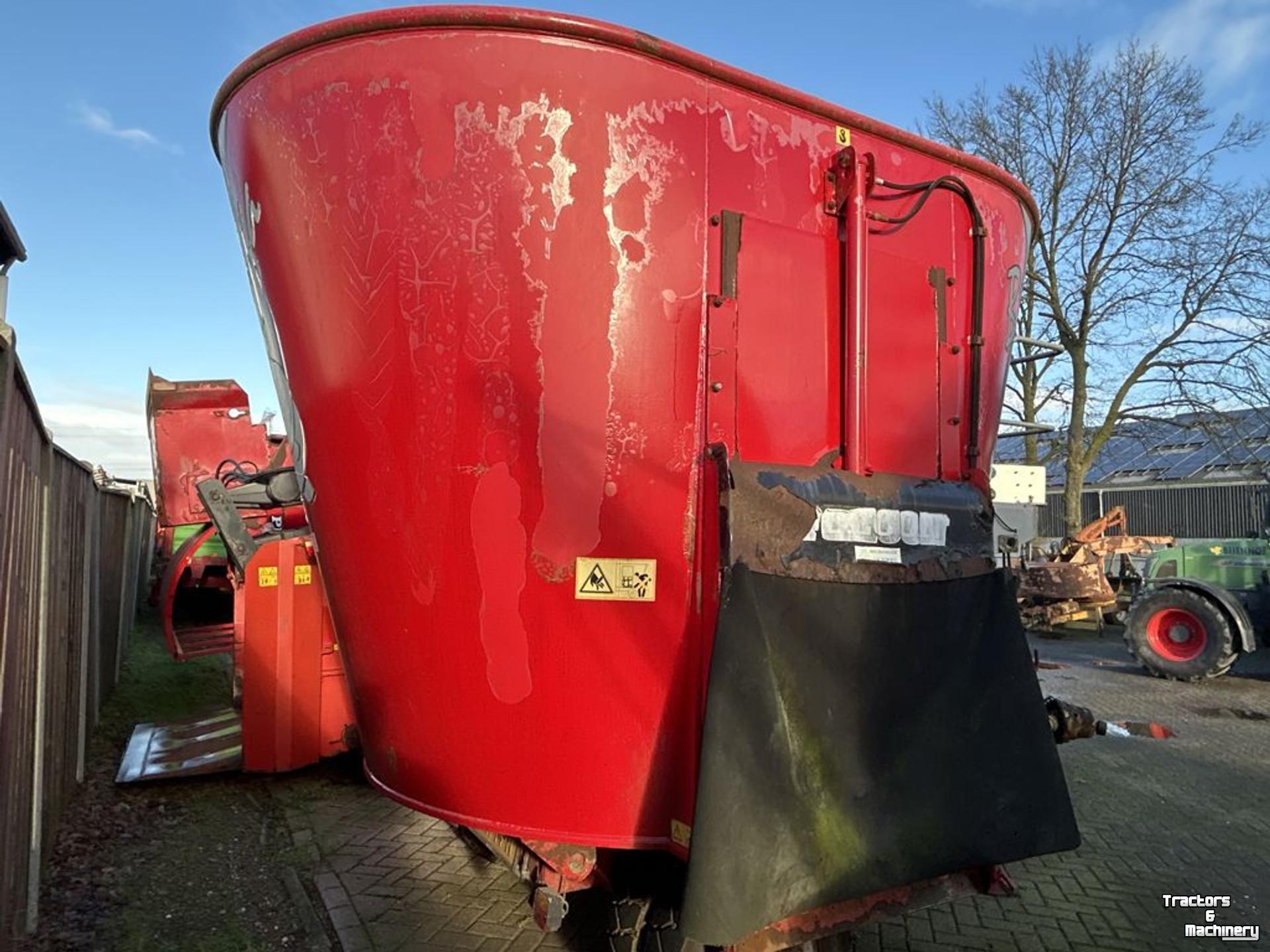 Vertical feed mixer Peecon VME130
