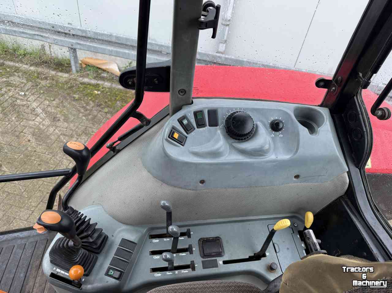 Tractor McCormick Mc Cormick CX 100
