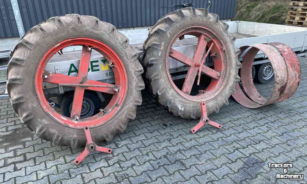 Wheels, Tyres, Rims & Dual spacers  13.6 R38 Dubbellucht