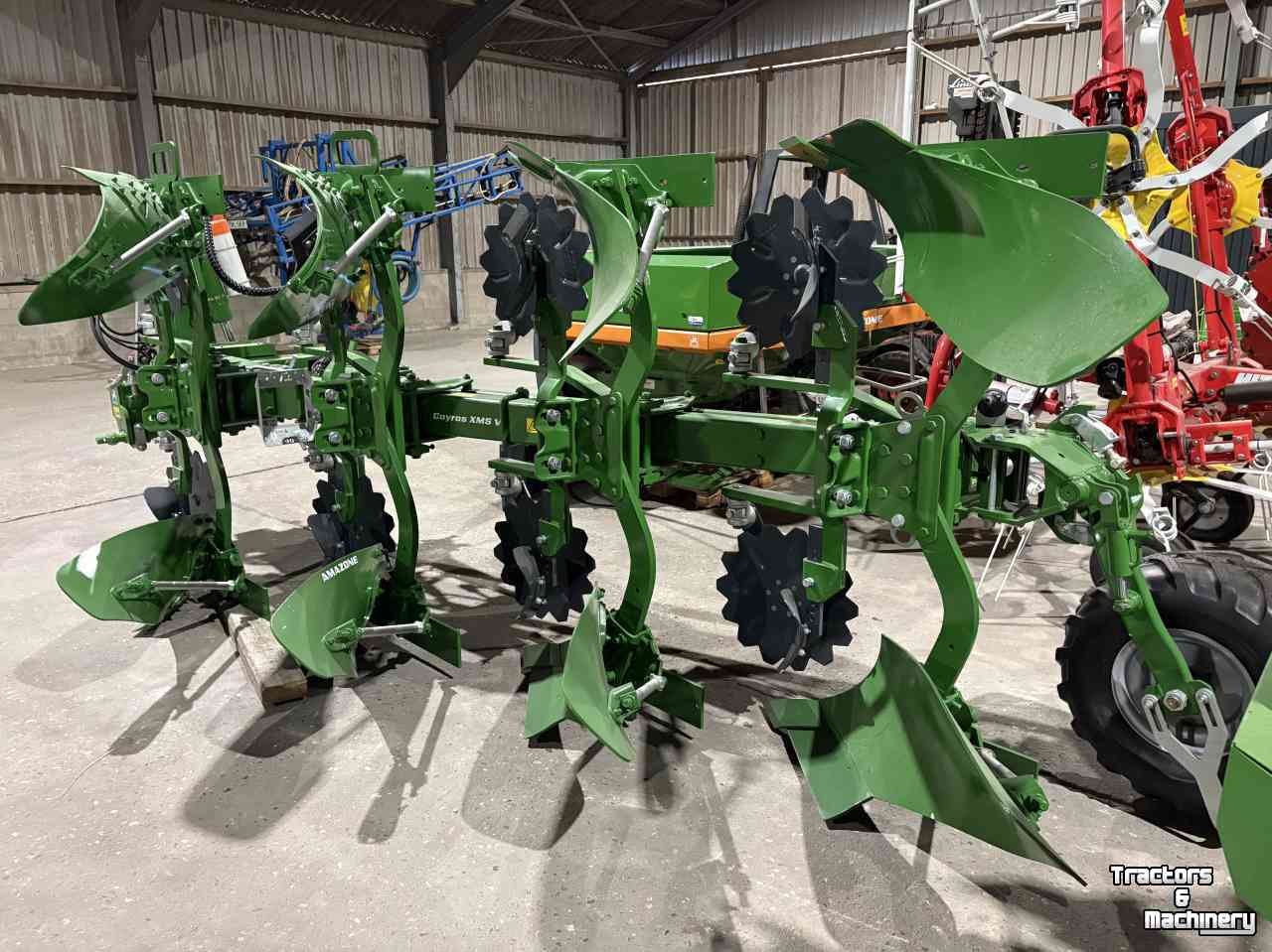 Ploughs Amazone Cayros XMS950-V 3+1 4 schaar