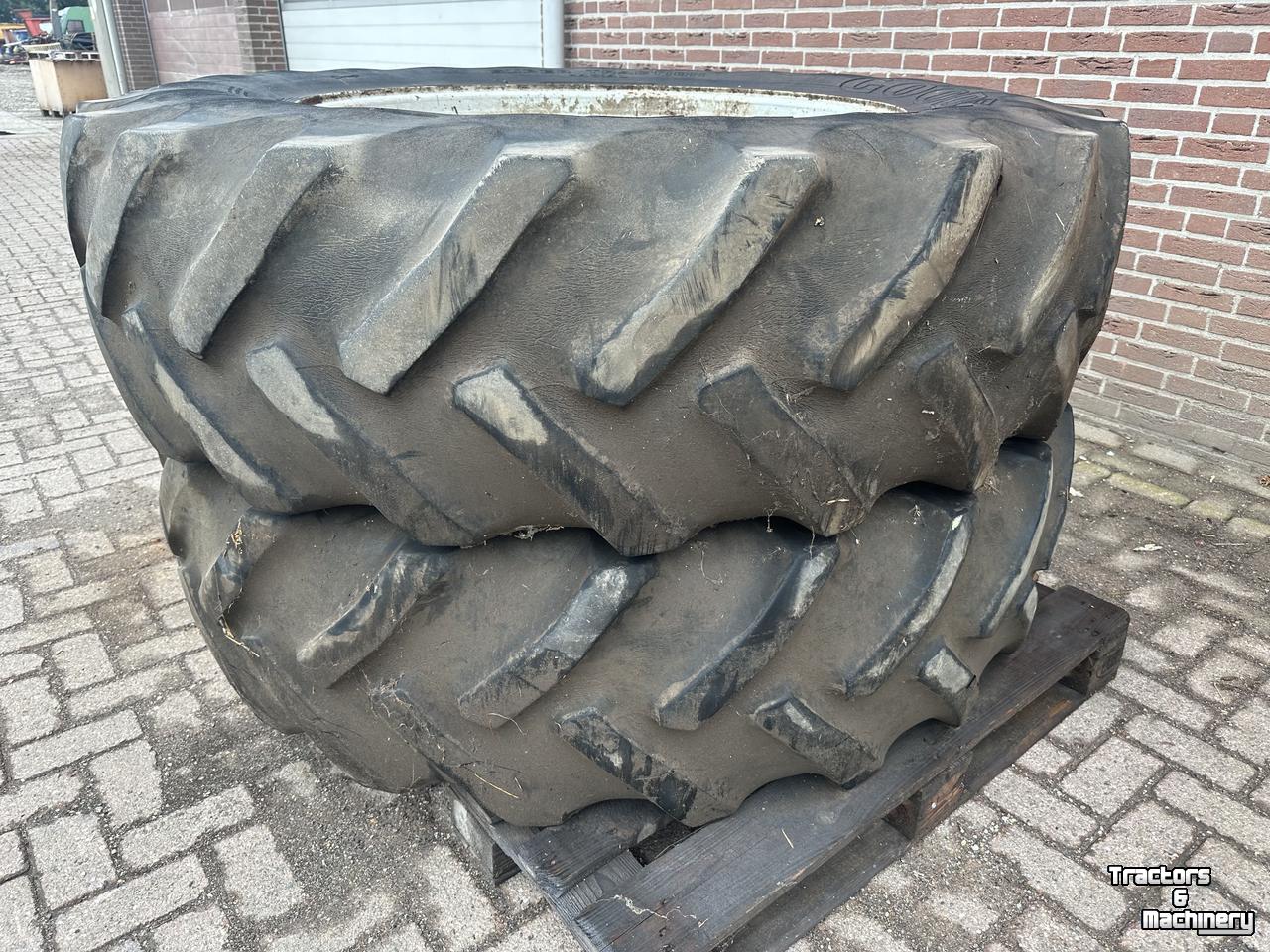 Wheels, Tyres, Rims & Dual spacers Good Year Good Year banden 18.4 R38