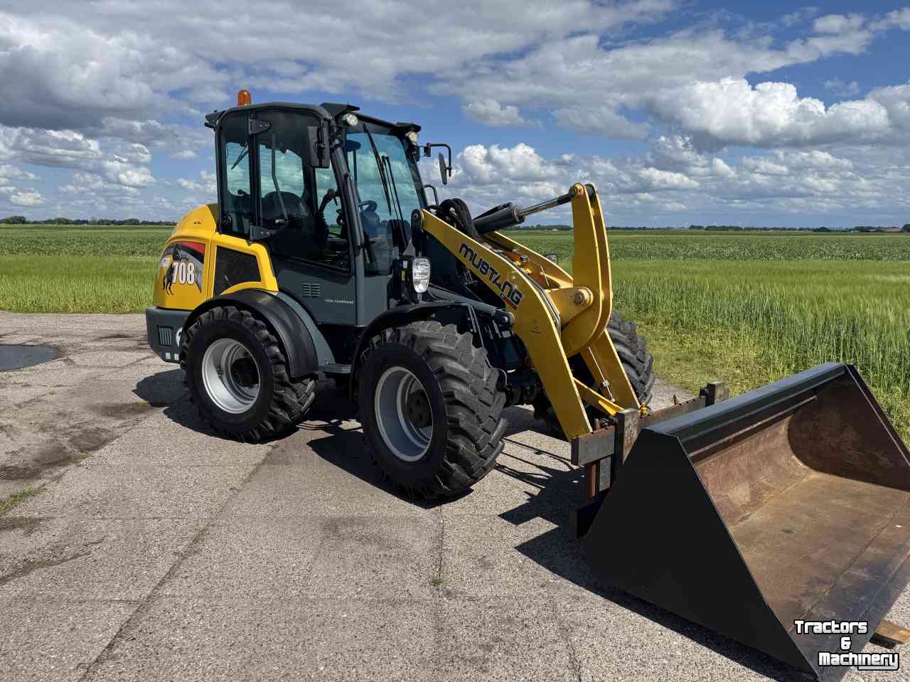 Wheelloader Mustang 708