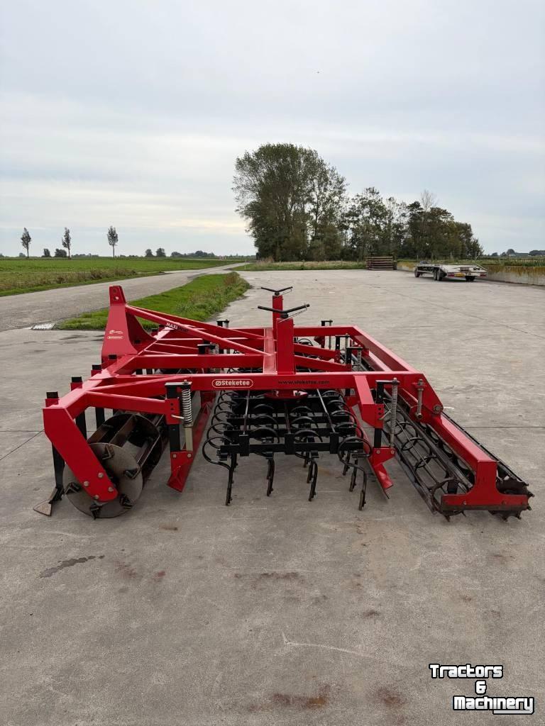 Seedbed combination Steketee Maxisprint zaaibedbereider