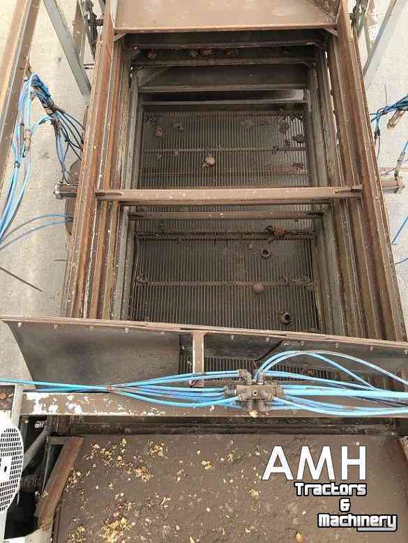 Sorting machine  Sorteerinstallatie Sorteerder