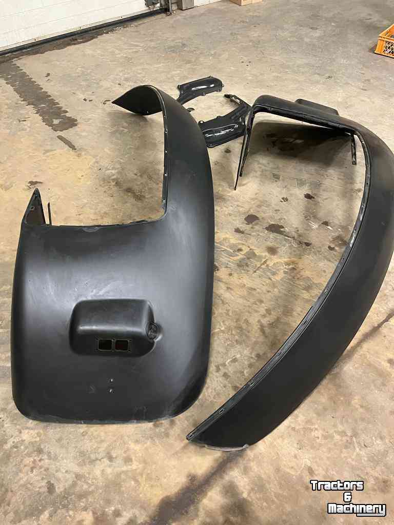 Used parts for tractors John Deere 6195R