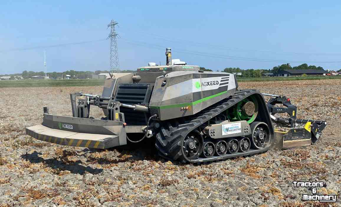 Autonomous Tractor / Robot tractor AgXeed AgBot 5.115T2 Autonome trekker