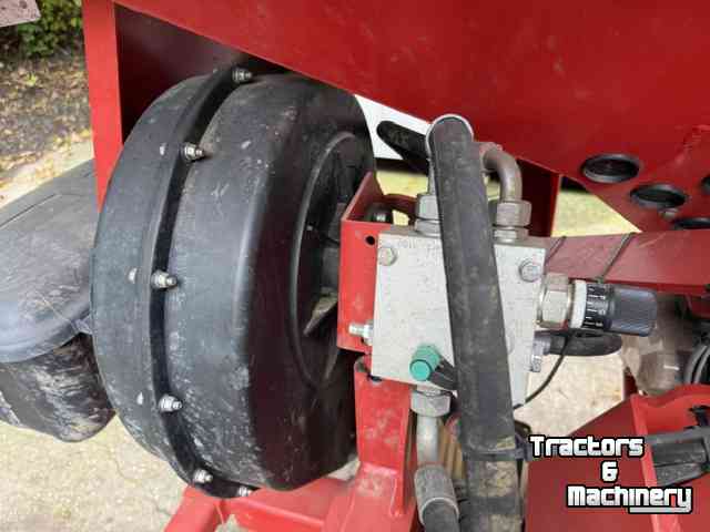 Front hopper seed drill Kverneland DF1