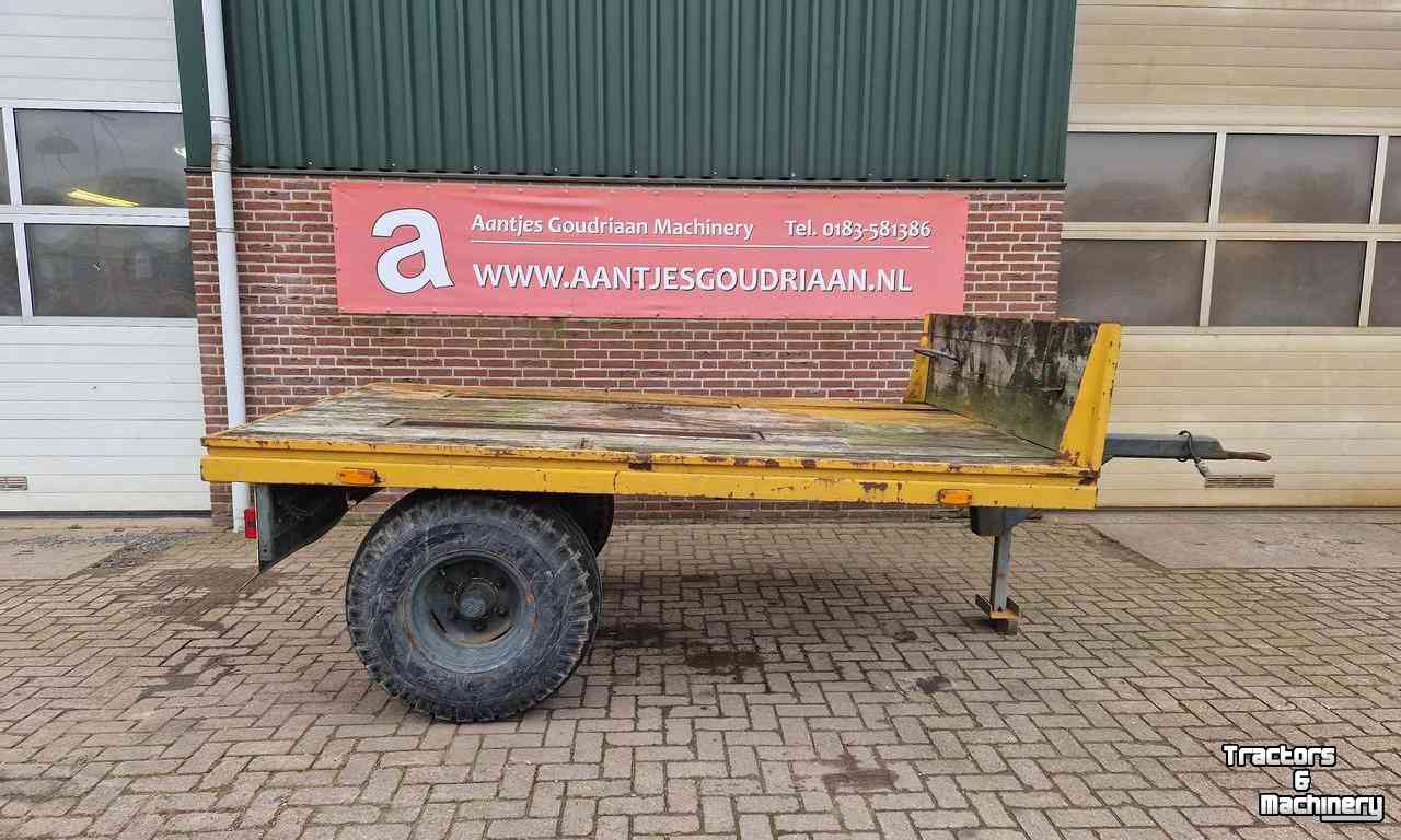 Agricultural wagon  Bakkenwagen / Platte wagen / Werktuigentransportwagen