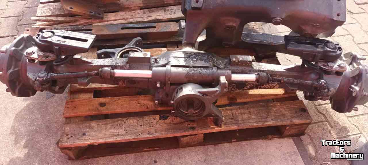Used parts for tractors Massey Ferguson 5709