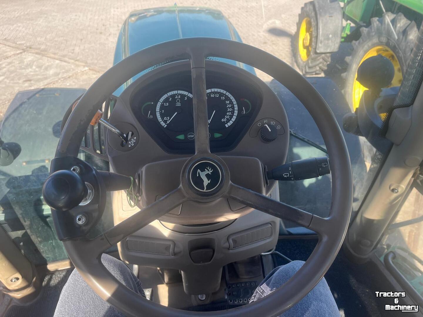 Tractor John Deere 6150R