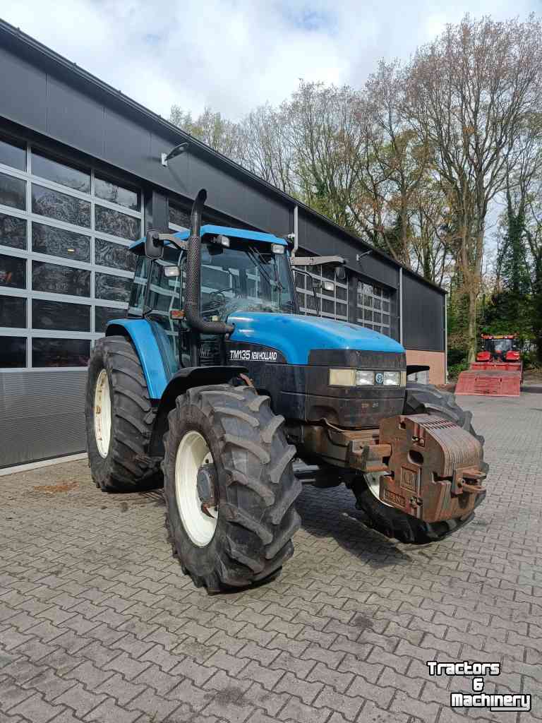 Tractors New Holland TM 135