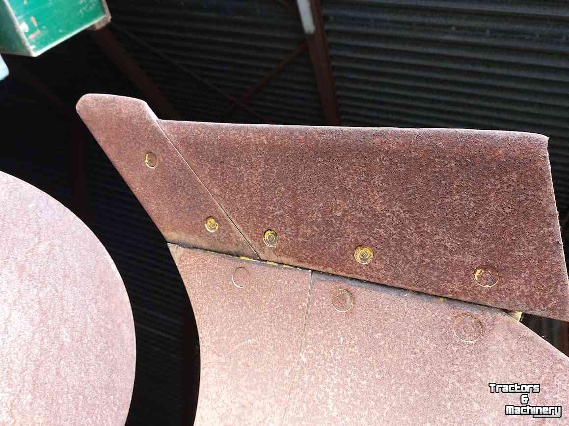 Ploughs  Rumptstad 3 schaar Wentelploeg