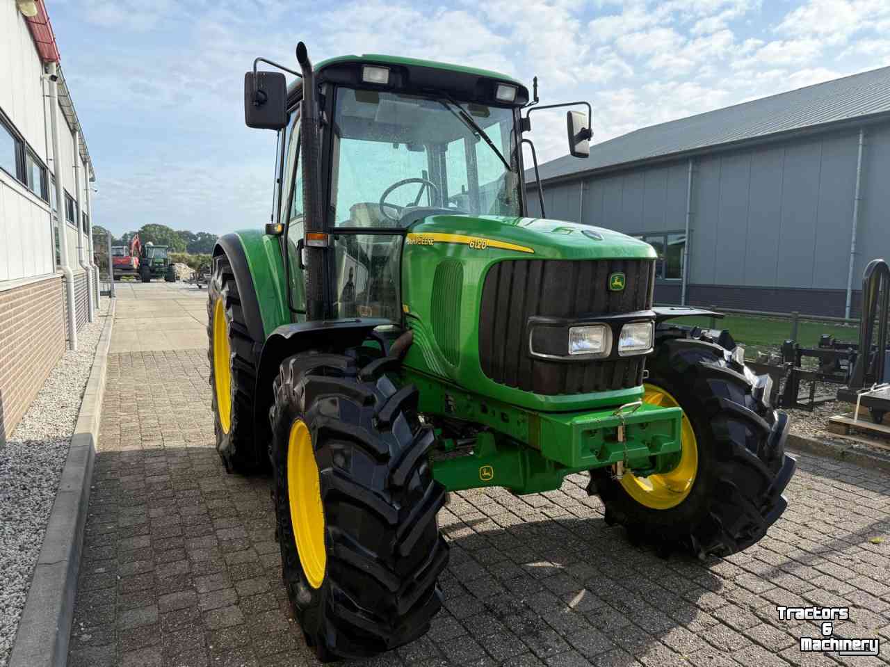 Tractor John Deere 6120 SE