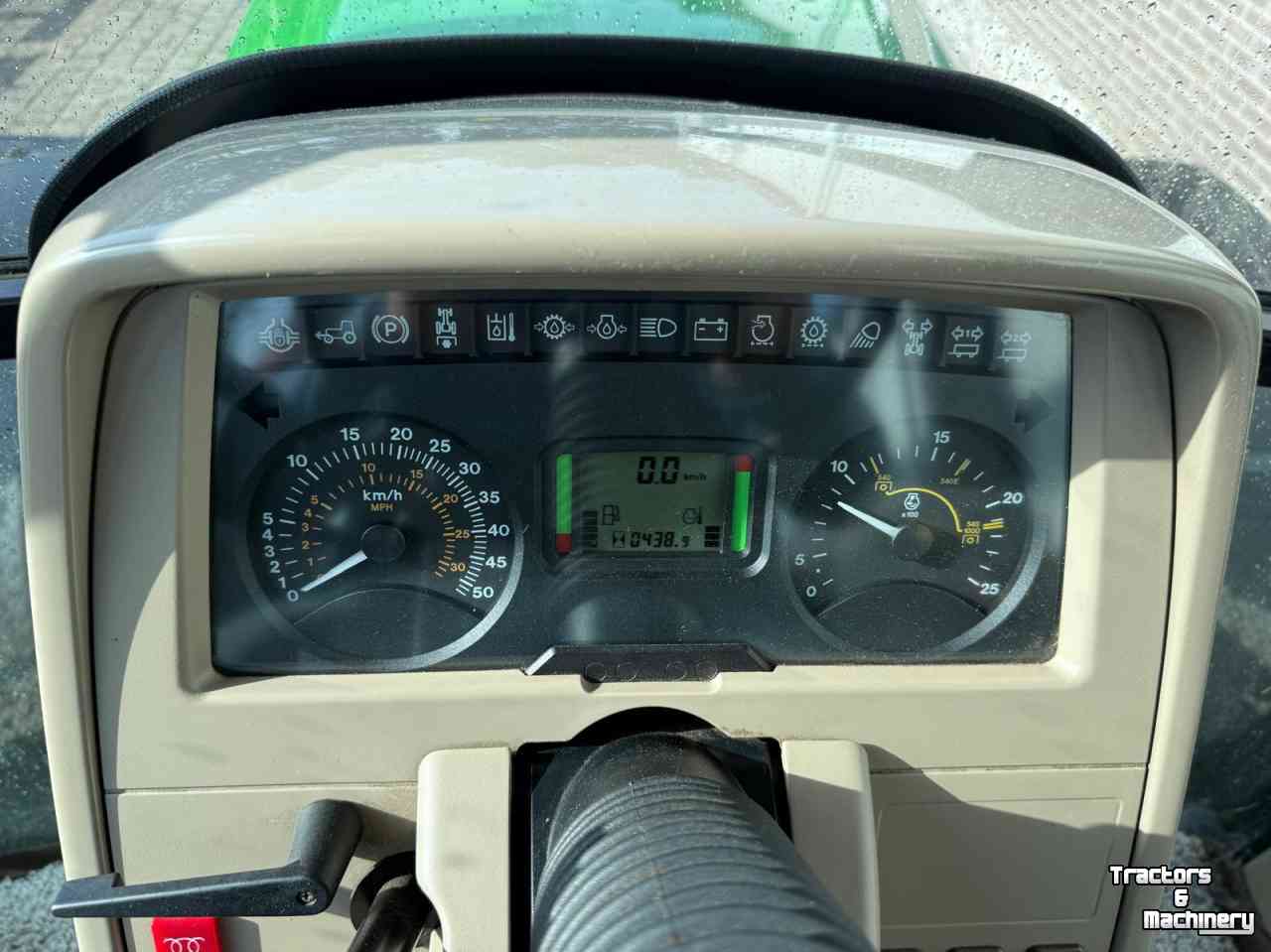 Tractor John Deere 6120 SE